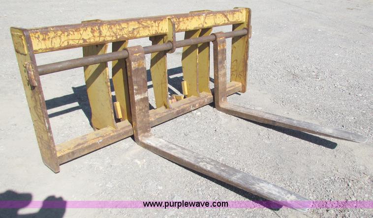 image for item B5041 2001 Caterpillar 938G wheel loader