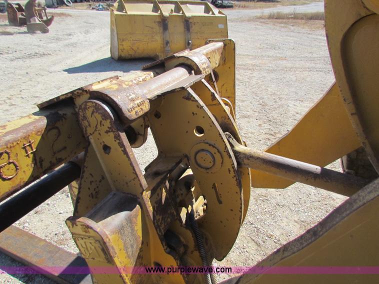 image for item B5041 2001 Caterpillar 938G wheel loader