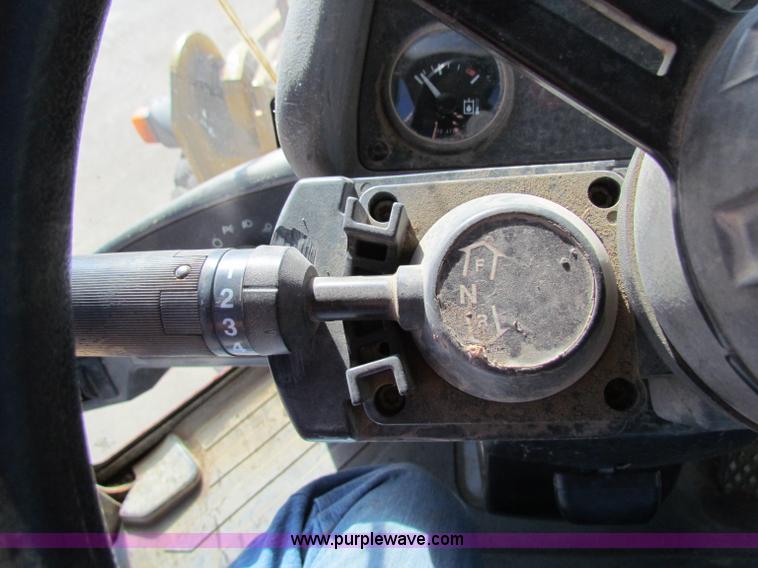 image for item B5042 1998 Caterpillar 928G wheel loader