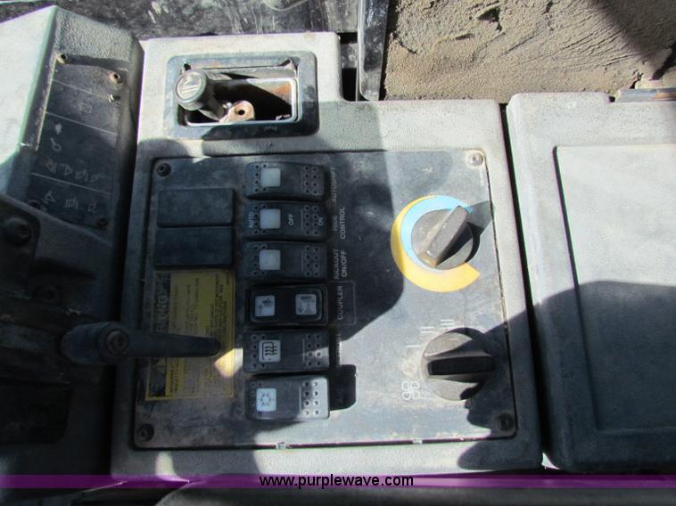 image for item B5042 1998 Caterpillar 928G wheel loader