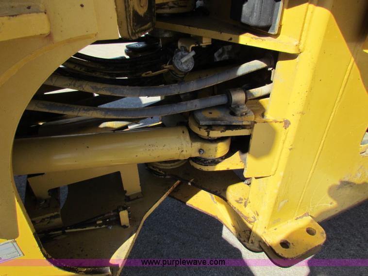 image for item B5042 1998 Caterpillar 928G wheel loader