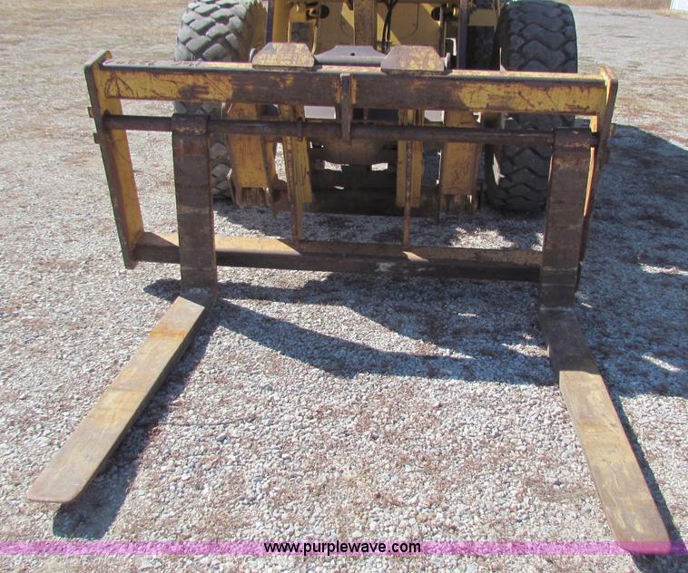 image for item B5042 1998 Caterpillar 928G wheel loader