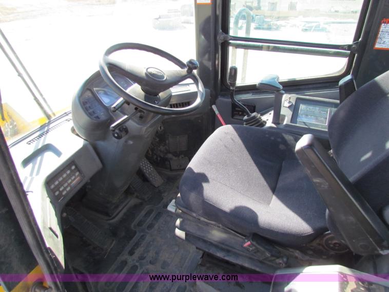 image for item B5043 2001 Komatsu WA380-3MC wheel loader