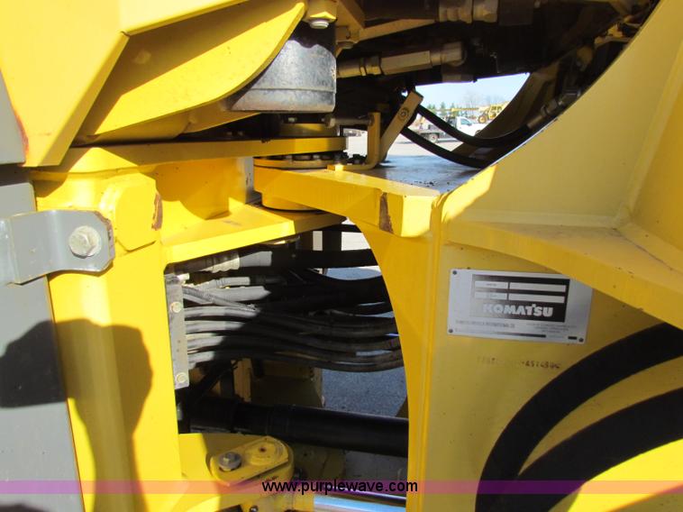 image for item B5043 2001 Komatsu WA380-3MC wheel loader