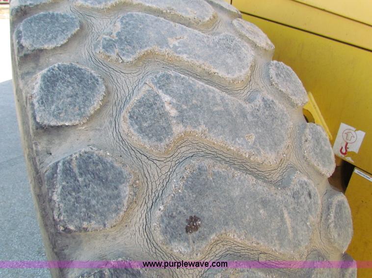 image for item B5043 2001 Komatsu WA380-3MC wheel loader