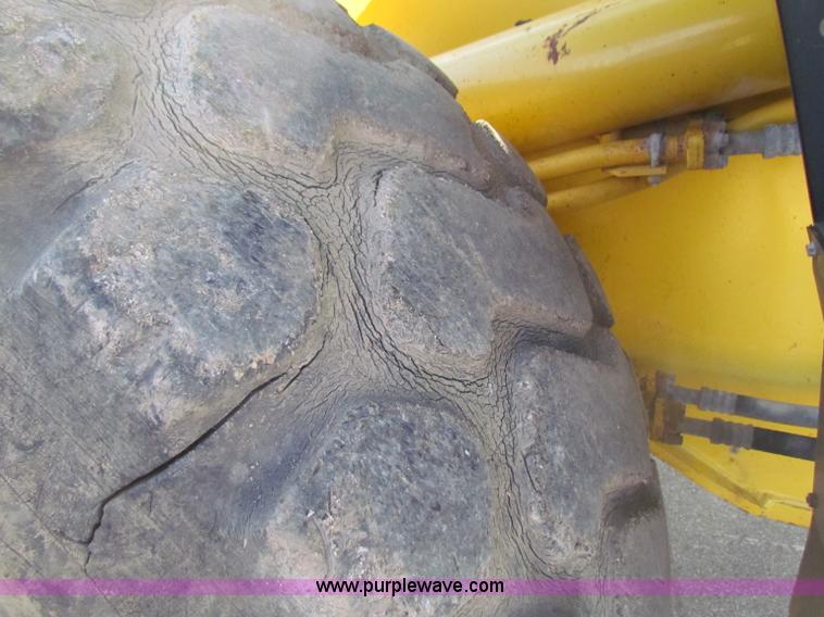 image for item B5043 2001 Komatsu WA380-3MC wheel loader