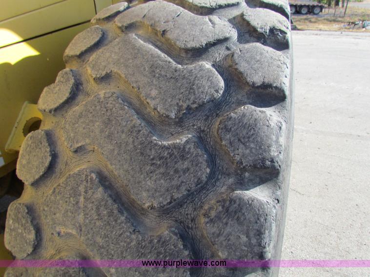 image for item B5043 2001 Komatsu WA380-3MC wheel loader