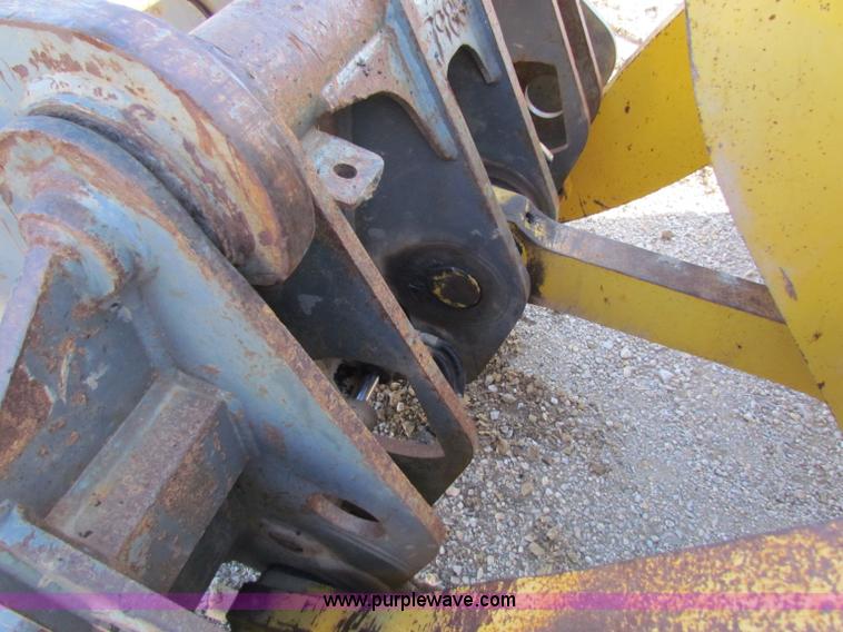 image for item B5043 2001 Komatsu WA380-3MC wheel loader