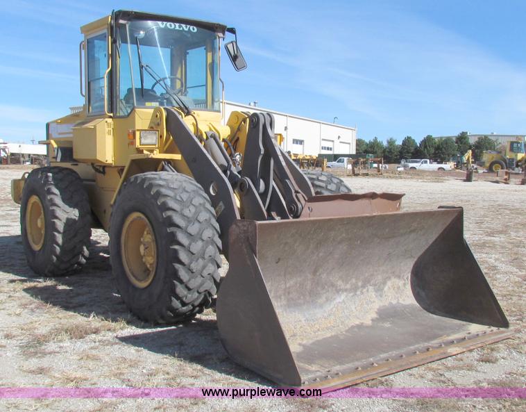 image for item B5044 1997 Volvo L70C wheel loader