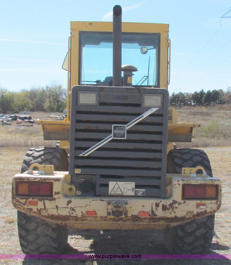 image for item B5044 1997 Volvo L70C wheel loader
