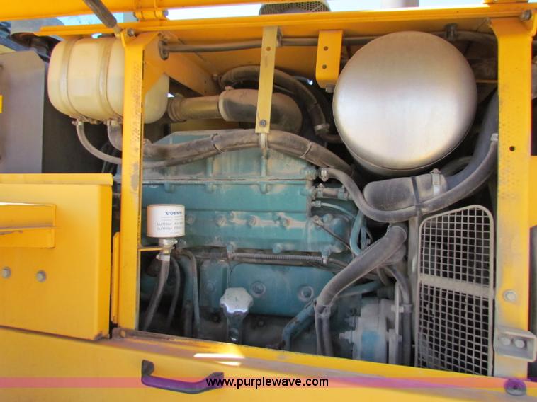 image for item B5044 1997 Volvo L70C wheel loader