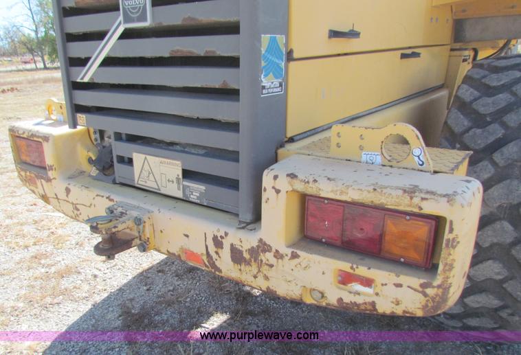 image for item B5044 1997 Volvo L70C wheel loader