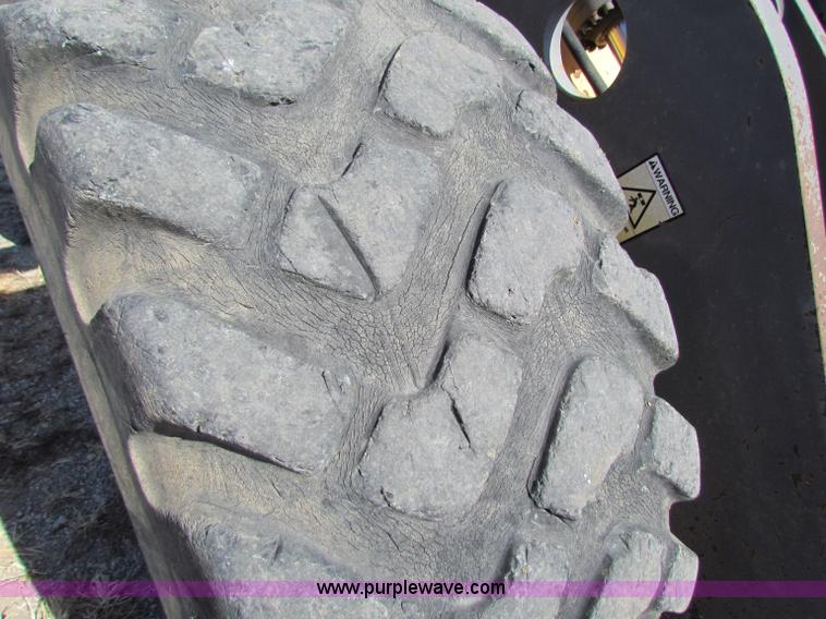 image for item B5044 1997 Volvo L70C wheel loader