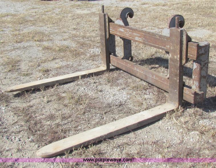 image for item B5044 1997 Volvo L70C wheel loader