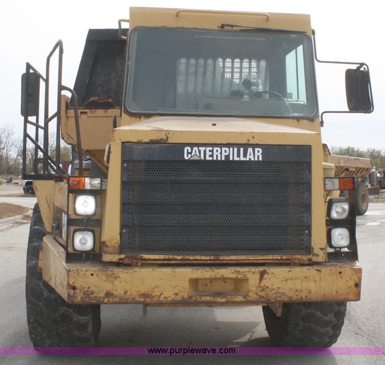 image for item B5045 1992 Caterpillar D300D articulated rock truck