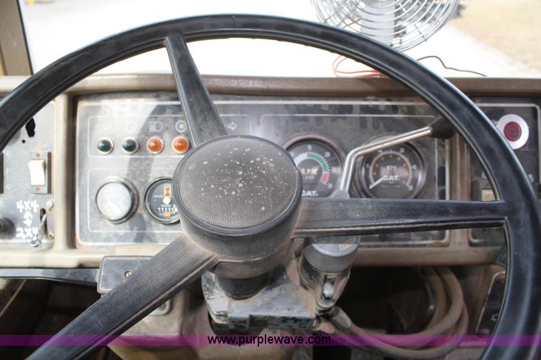 image for item B5045 1992 Caterpillar D300D articulated rock truck