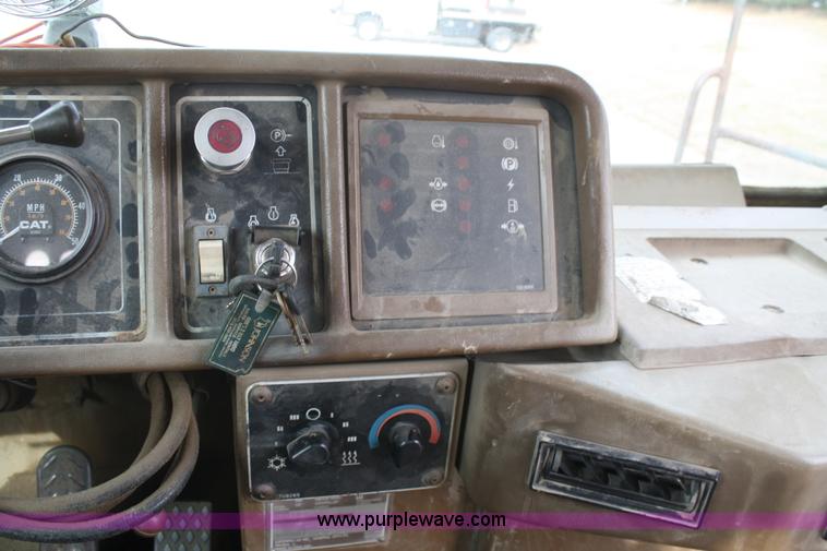 image for item B5045 1992 Caterpillar D300D articulated rock truck