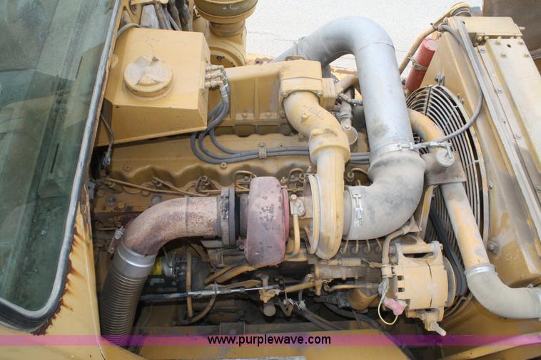 image for item B5045 1992 Caterpillar D300D articulated rock truck