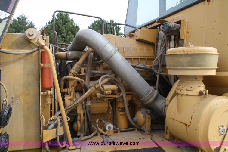 image for item B5045 1992 Caterpillar D300D articulated rock truck