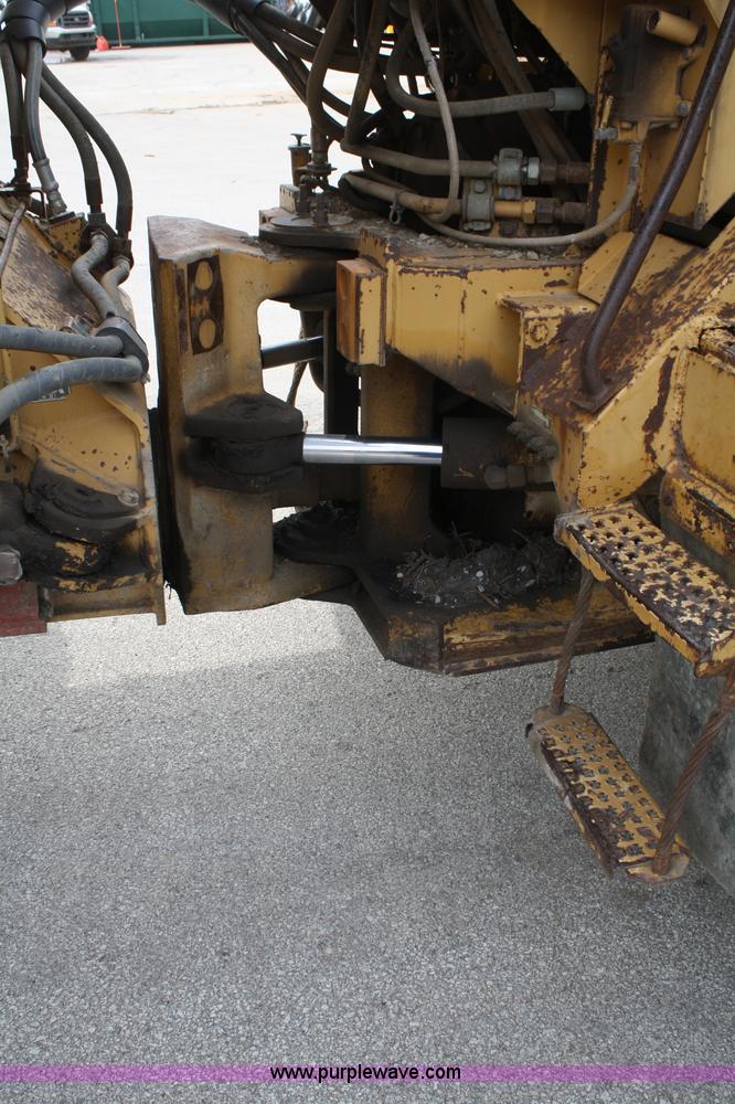 image for item B5045 1992 Caterpillar D300D articulated rock truck