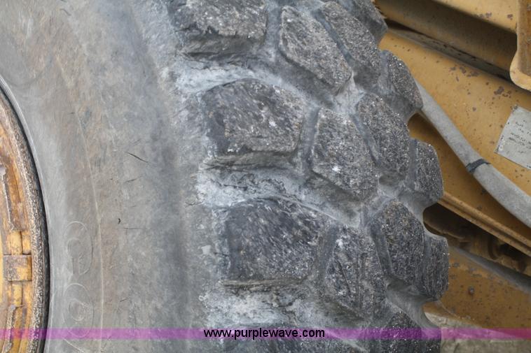 image for item B5045 1992 Caterpillar D300D articulated rock truck