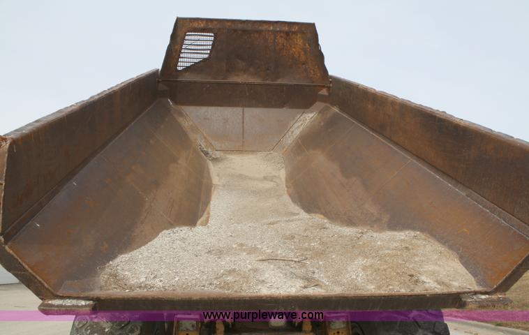 image for item B5045 1992 Caterpillar D300D articulated rock truck