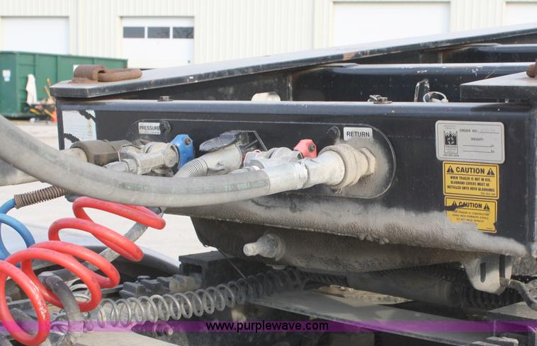 image for item B5047 2006 Trail King 53' triple axle detach trailer with tag axle