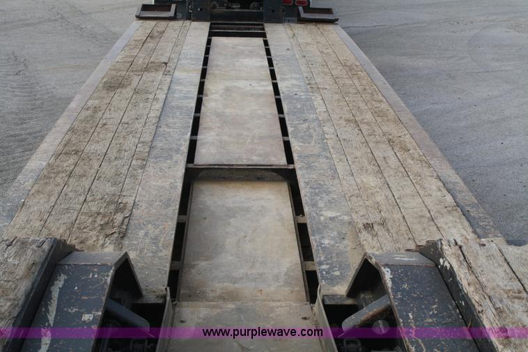 image for item B5047 2006 Trail King 53' triple axle detach trailer with tag axle