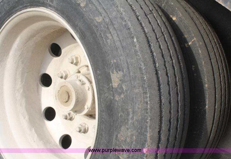 image for item B5047 2006 Trail King 53' triple axle detach trailer with tag axle