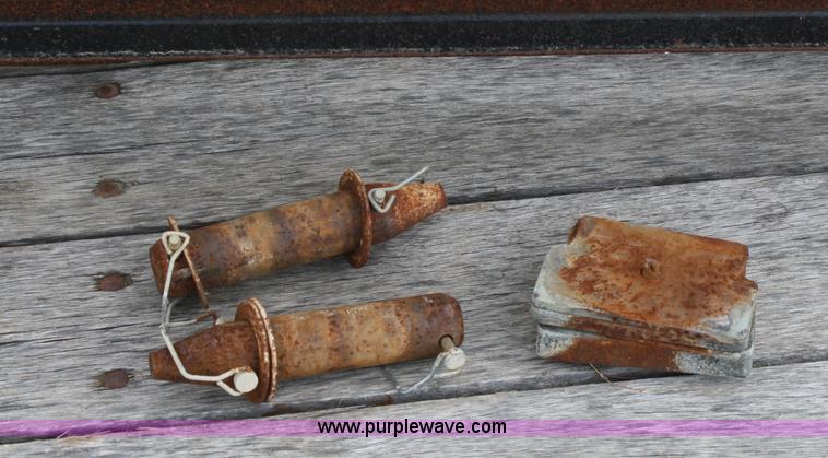 image for item B5047 2006 Trail King 53' triple axle detach trailer with tag axle