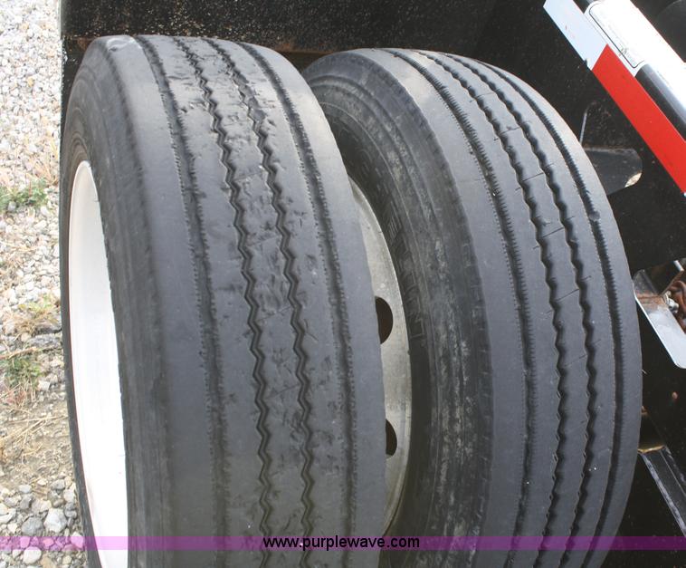 image for item B5047 2006 Trail King 53' triple axle detach trailer with tag axle