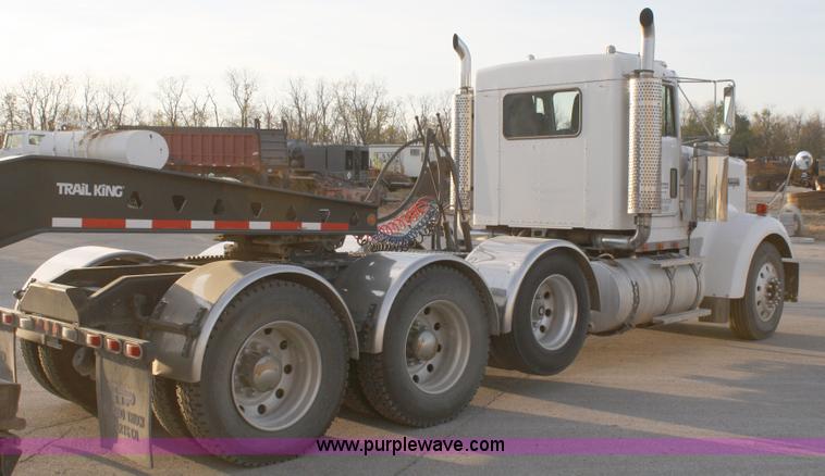 image for item B5048 1999 Kenworth W900 semi truck