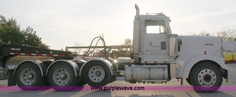 image for item B5048 1999 Kenworth W900 semi truck