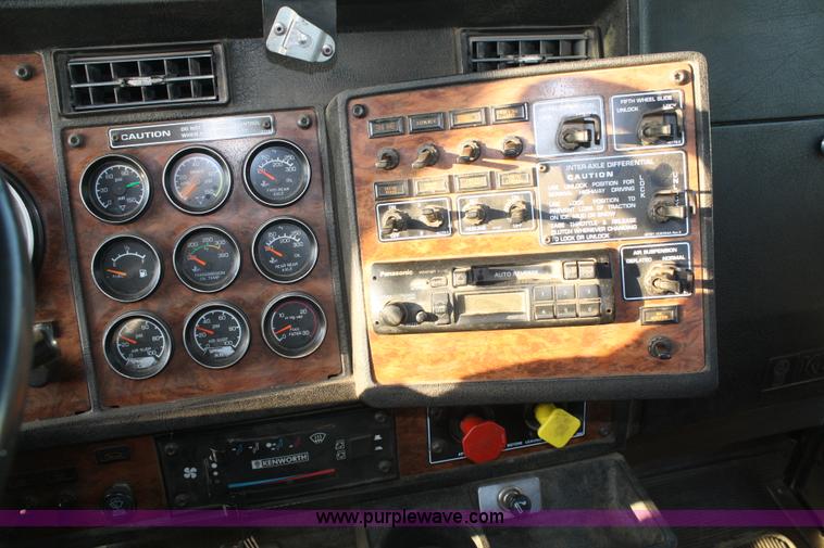 image for item B5048 1999 Kenworth W900 semi truck