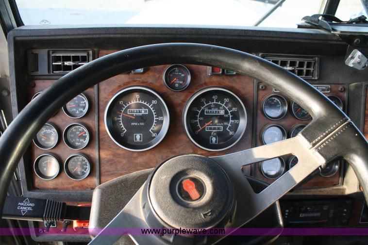 image for item B5048 1999 Kenworth W900 semi truck