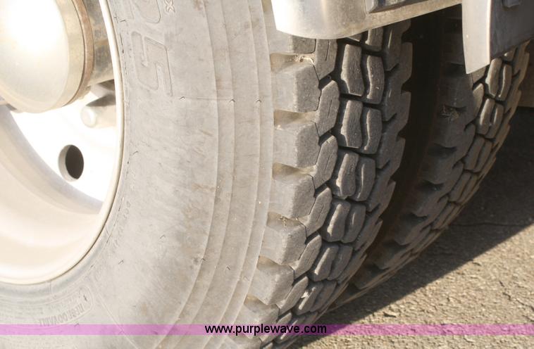 image for item B5048 1999 Kenworth W900 semi truck