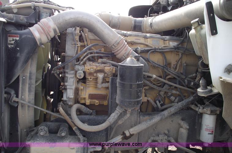 image for item B5049 1999 Kenworth T800 semi truck