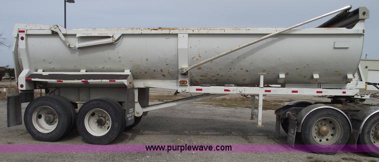 image for item B5050 1998 Travis 26' barrel end dump trailer