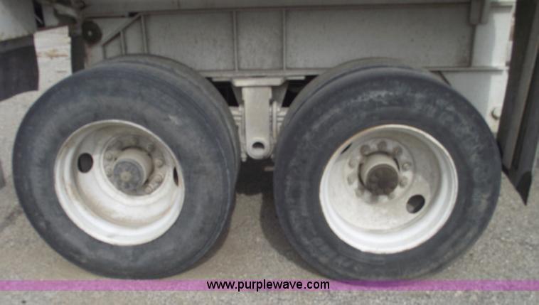 image for item B5050 1998 Travis 26' barrel end dump trailer