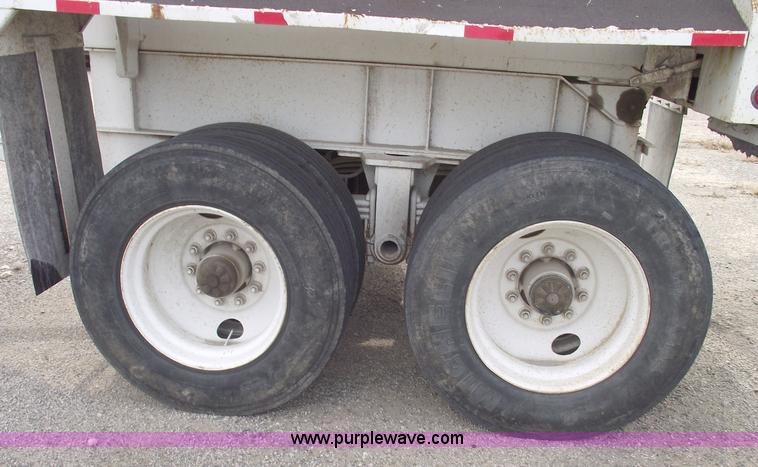 image for item B5050 1998 Travis 26' barrel end dump trailer