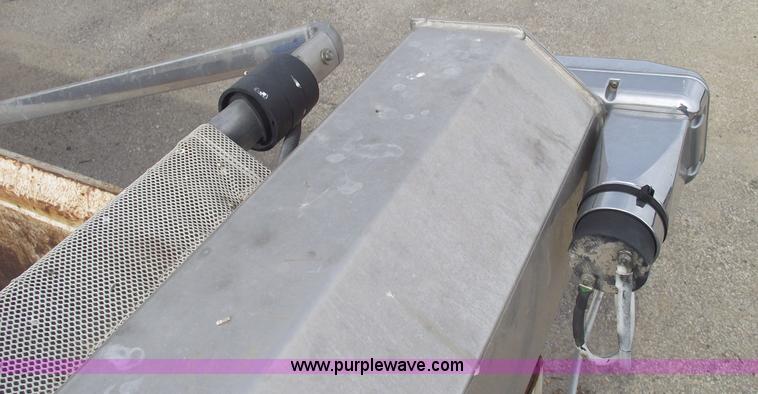 image for item B5050 1998 Travis 26' barrel end dump trailer