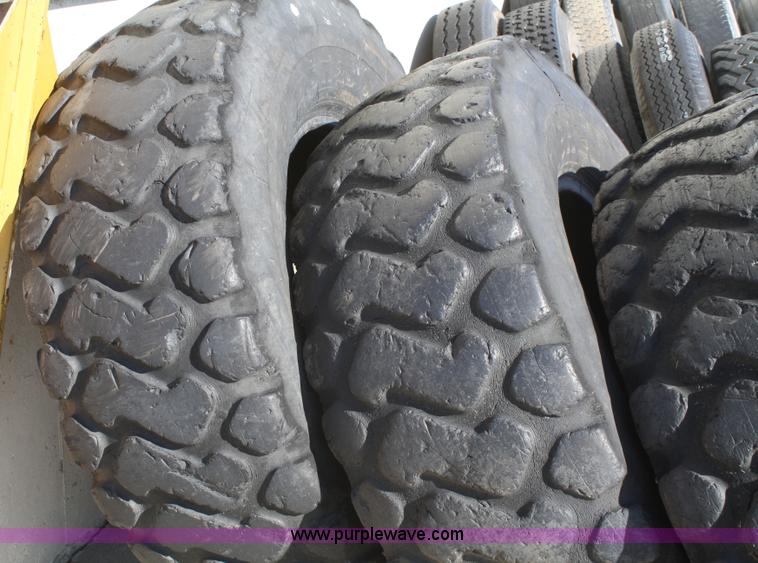 image for item B9441 (3) 17.5 R25 tires