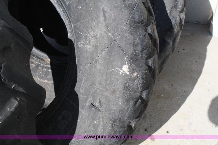 image for item B9441 (3) 17.5 R25 tires