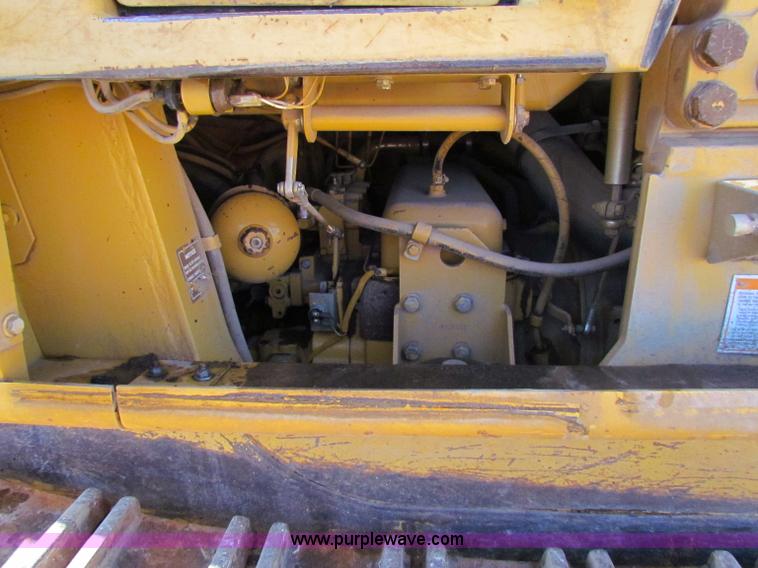 image for item C5691 1998 Caterpillar 963B track loader