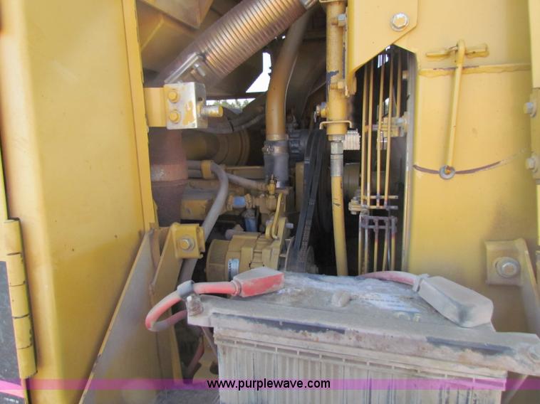 image for item C5691 1998 Caterpillar 963B track loader