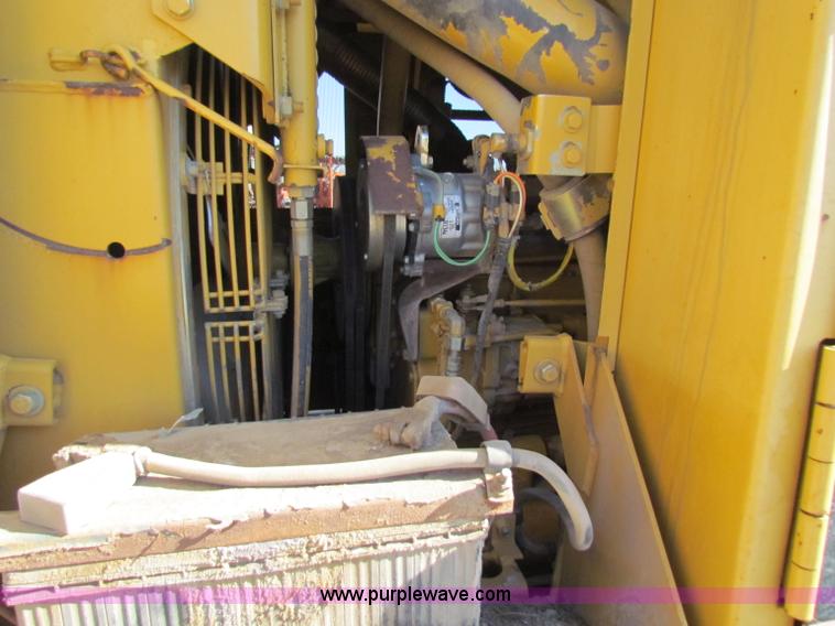 image for item C5691 1998 Caterpillar 963B track loader