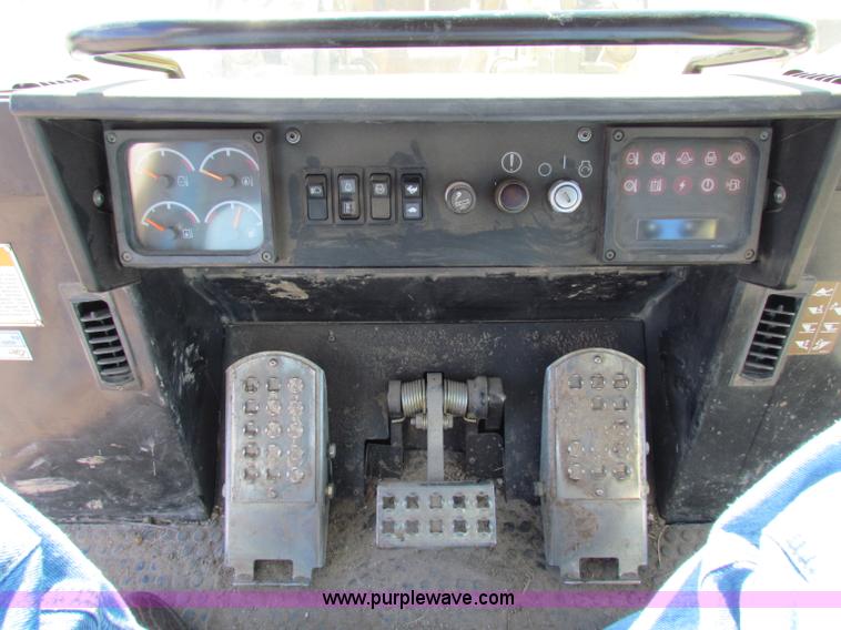 image for item C5692 2001 Caterpillar 973C track loader