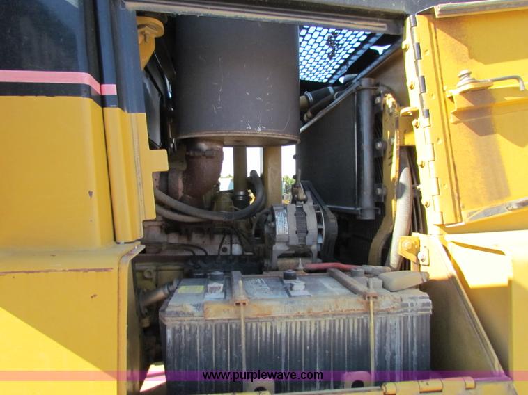 image for item C5692 2001 Caterpillar 973C track loader