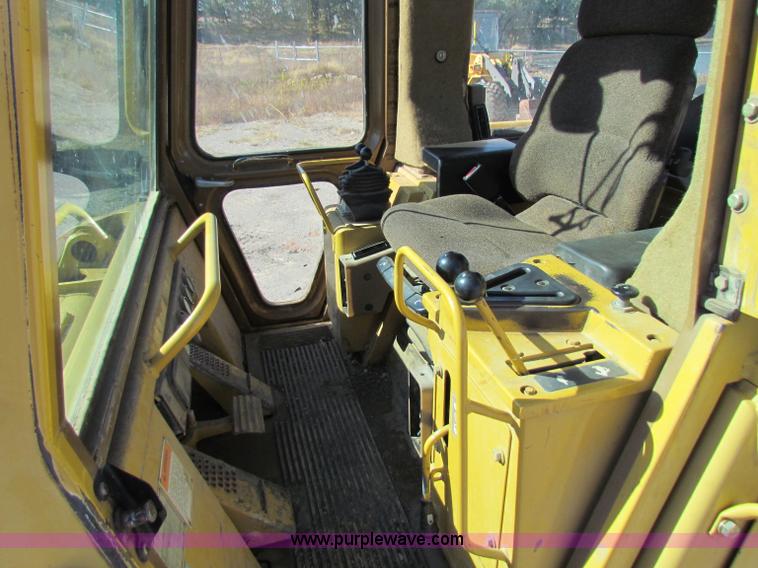 image for item C5693 1997 Caterpillar 963B track loader
