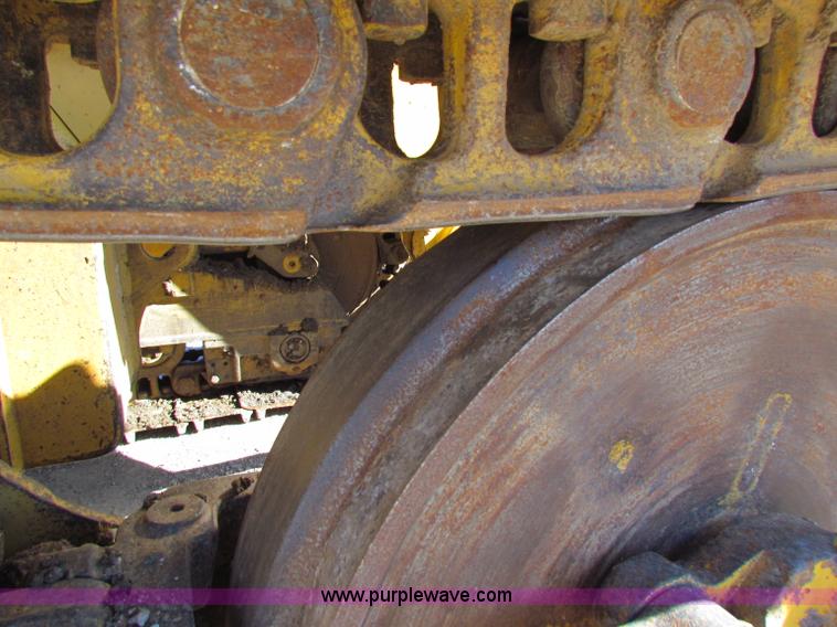 image for item C5693 1997 Caterpillar 963B track loader